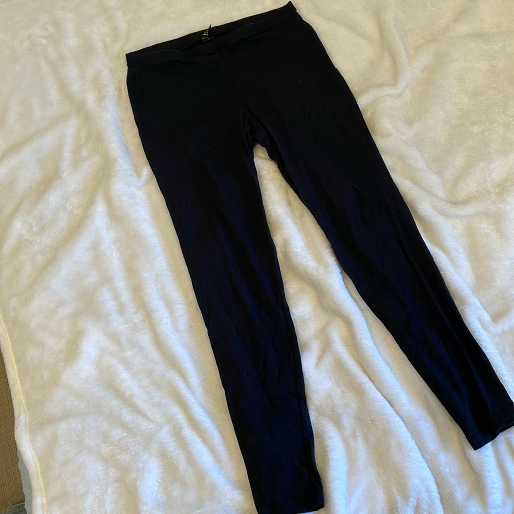Womens black legging in great condition